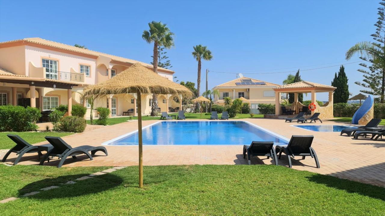 Atalaia Sol Aparthotel - Tennis & Heated Pool In Winter Lagos Bagian luar foto