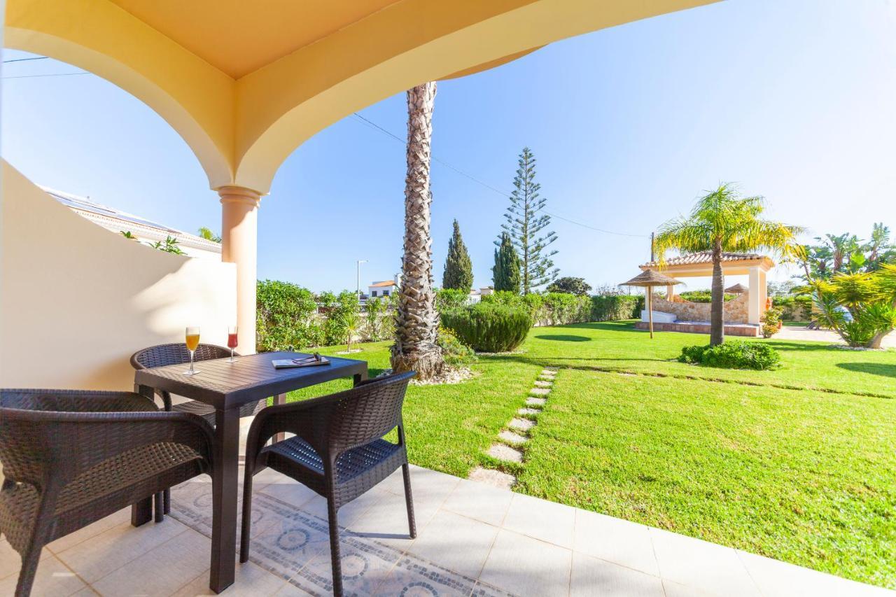 Atalaia Sol Aparthotel - Tennis & Heated Pool In Winter Lagos Bagian luar foto