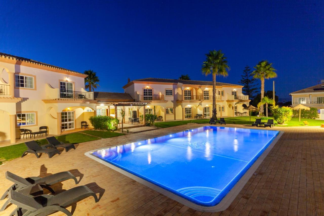 Atalaia Sol Aparthotel - Tennis & Heated Pool In Winter Lagos Bagian luar foto