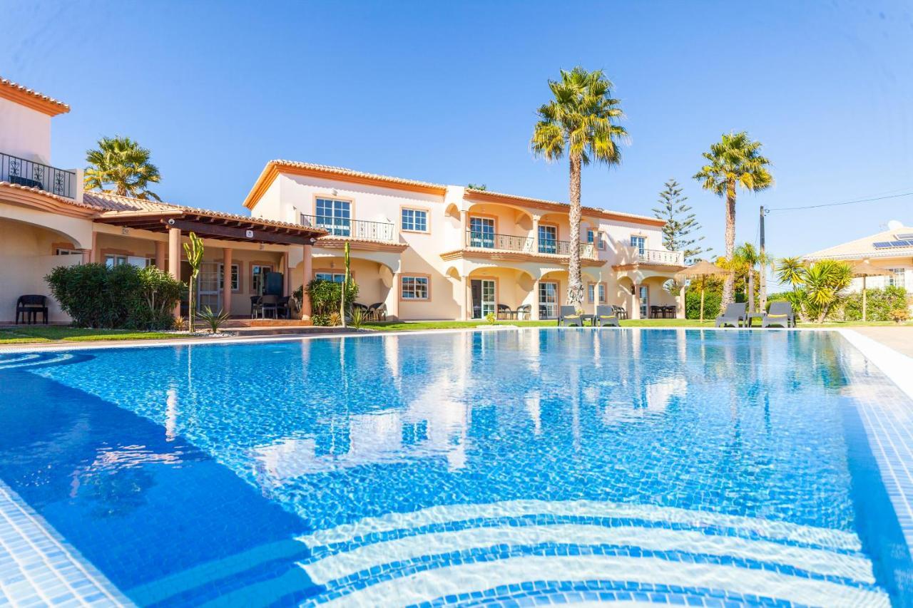 Atalaia Sol Aparthotel - Tennis & Heated Pool In Winter Lagos Bagian luar foto