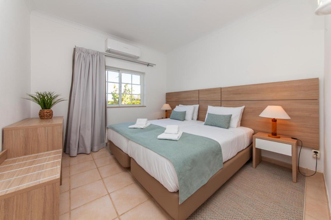 Atalaia Sol Aparthotel - Tennis & Heated Pool In Winter Lagos Bagian luar foto