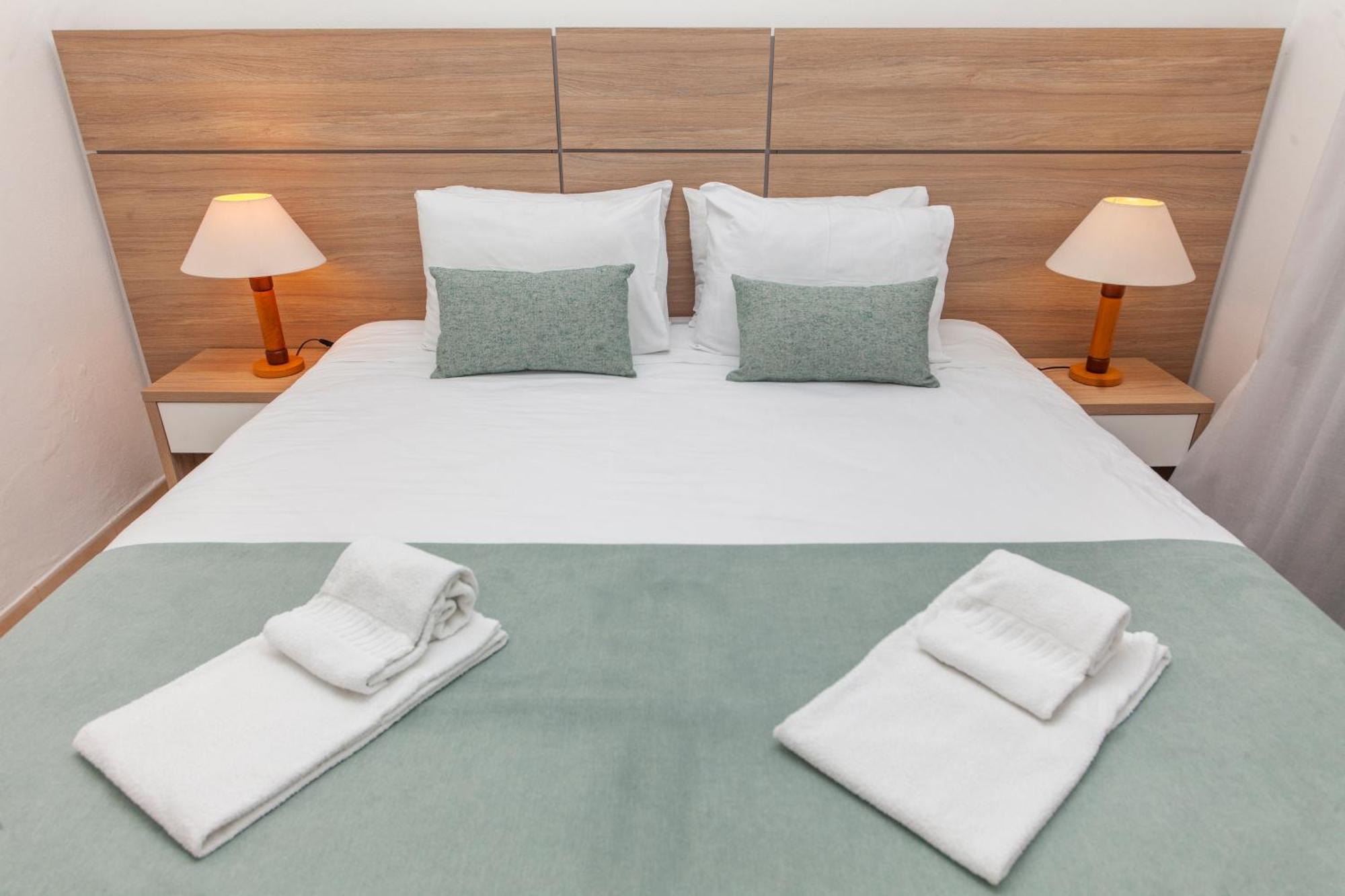 Atalaia Sol Aparthotel - Tennis & Heated Pool In Winter Lagos Bagian luar foto